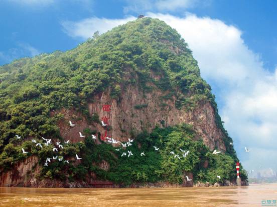 红色旅游   西塞山风景区位于湖北省黄石市城区东部长江南岸.
